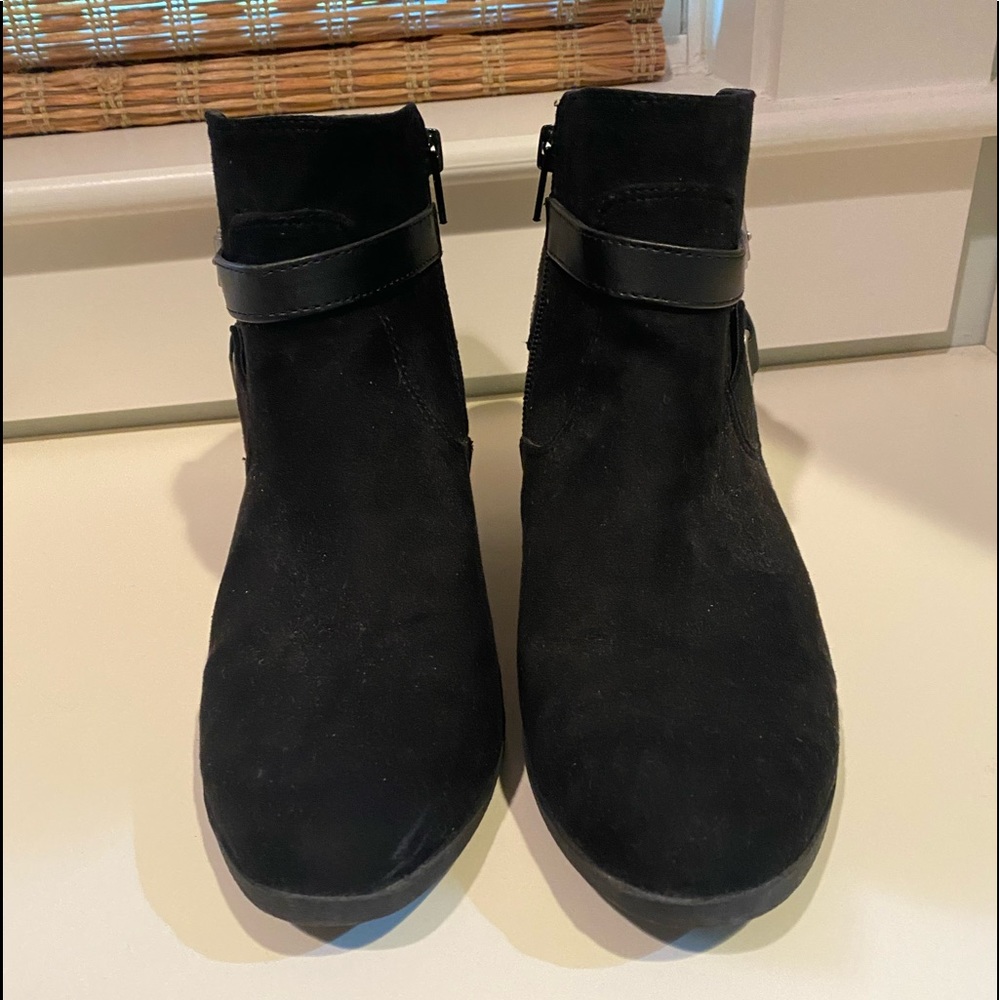 Black suede booties! Worn beer few times!